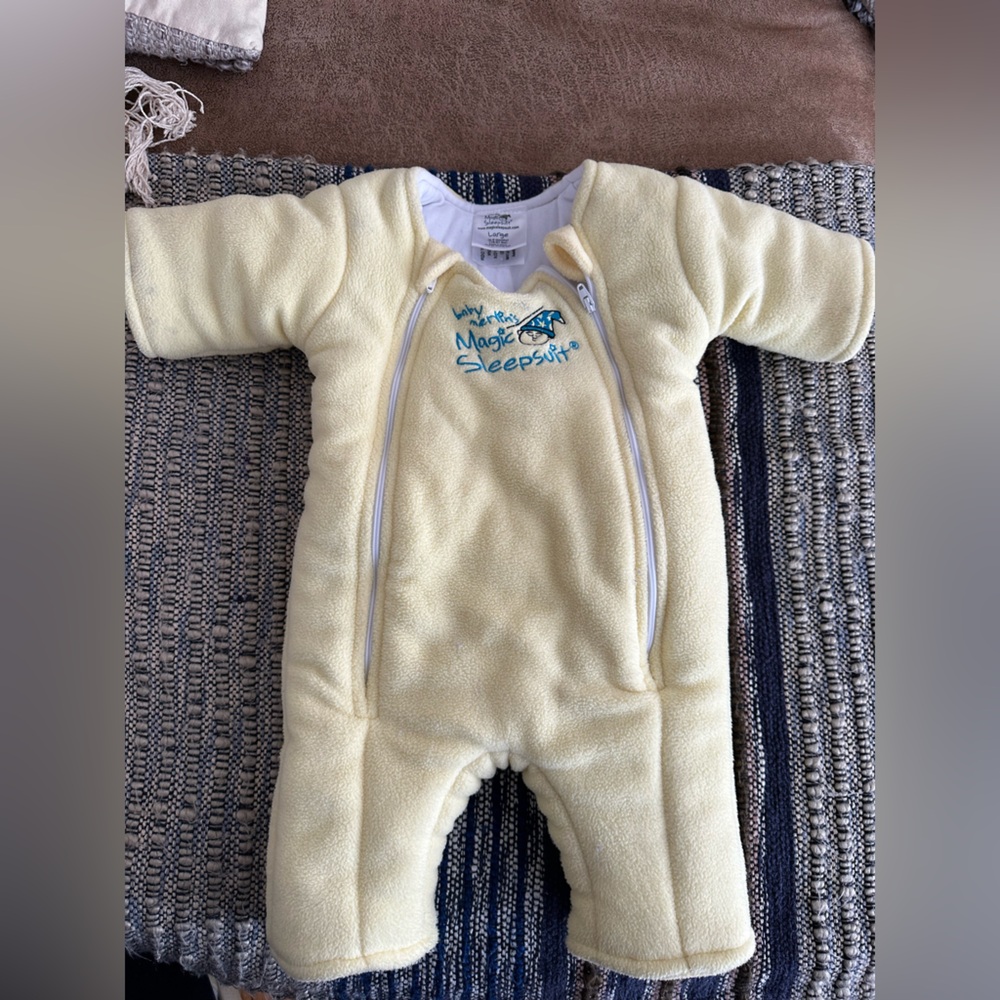 Baby Merlin's Magic Sleep suit Size Large 6-9 Months 18-21 Lbs Yellow